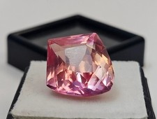 Shinny Padparadscha Zaffiro