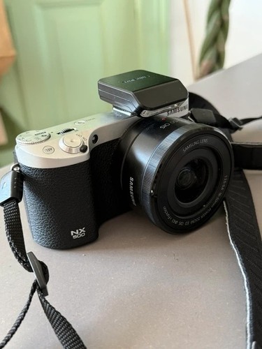 Kit fotocamera mirrorless