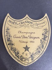 Une étiquette champagne - une,