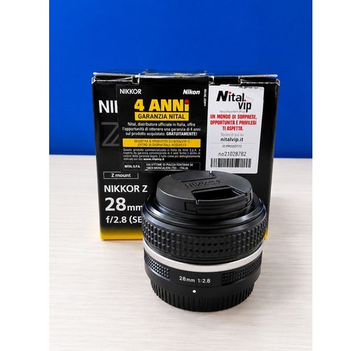Nikon obiettivo grandangolo