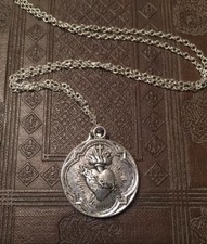 Collana con ciondolo Sacro