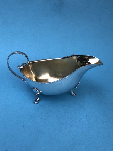 Kleinere versilberte sauciere - kleinere,