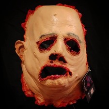 Texas Chainsaw Massacre Leatherface Mask Rehaul Trick Or Treat Studios Netflix