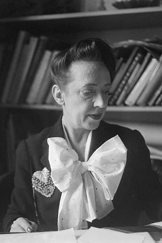 Parisian designer elsa - parisian,