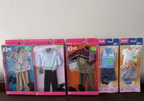 Lotto abiti bambola barbie - 5,