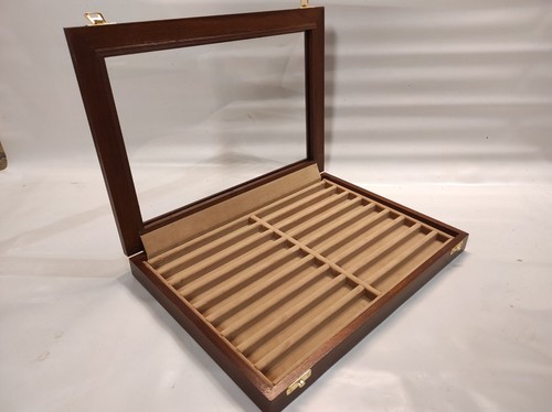 Cofanetto vetrinetta legno - in,