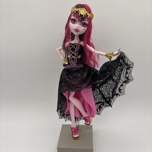 Monster high draculaura doll - monster,
