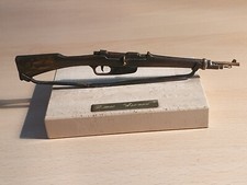 fermacarte militare in marmo con Riproduzione fucile mod. 91 in bronzo  anni '70