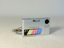Fujifilm Finepix Z3 fotocamera digitale argento testata