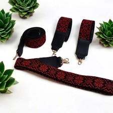 Tracolla ricamata design