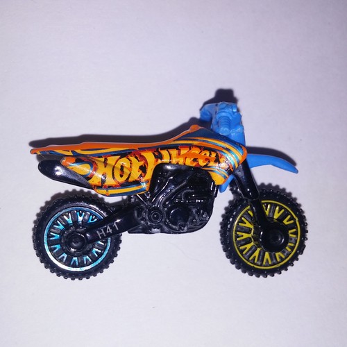 Hot wheels dirt bike hw450f - bike,