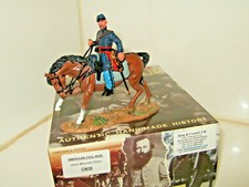 King & Country CW38, Ufficiale