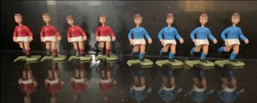 Striker football game - x,