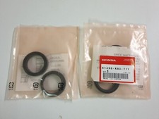 NOS 2x Honda 1981-83 CR125 R 1984-85 XR250 R Front Fork Seal Set 51490-KA3-711