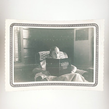 Foto libro economico ragazza