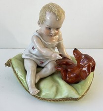 Gruppo porcellana Stizendorf bambino e bassotto circa 1890.