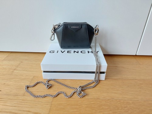 Givenchy baby antigona nano - givenchy,