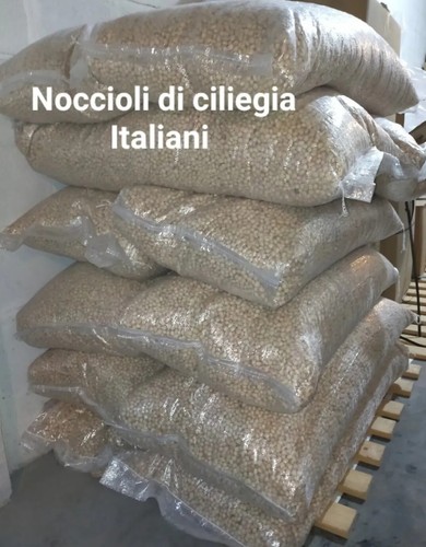Noccioli ciliegia - di,