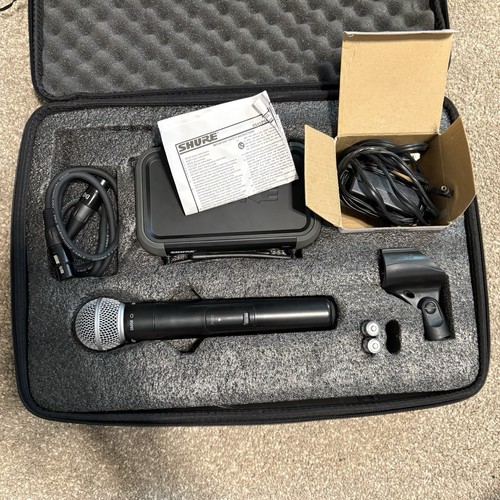 Sistema microfonico wireless