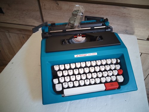 Macchina scrivere - da,