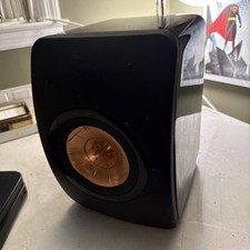 KEF LS50 Bookshelf speaker