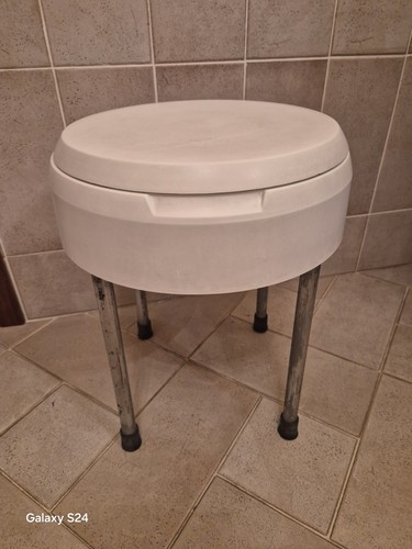 Sgabello contenitore carrara - carrara, e
