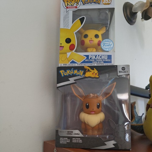 Pikachu peluche - ,
