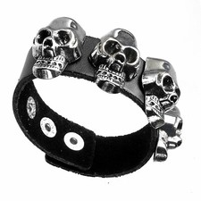 Bracciale Nero Con Teschi