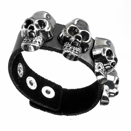 Bracciale nero con teschi - nero,