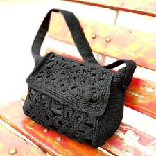 Borsetta fatta a mano a uncinetto in lana nera con tracolla
