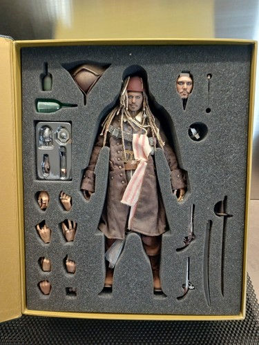 Hot toys pirates - pirates, the