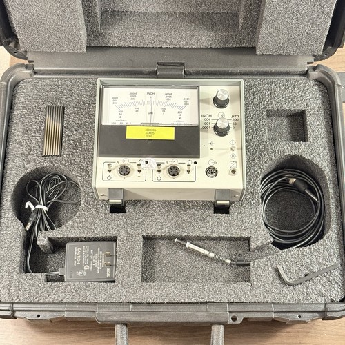 Amplificatore elettronico - , di