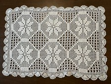 CENTROTAVOLA IN PIZZO RETTANGOLARE FATTO A MANO - cm 25 x 18