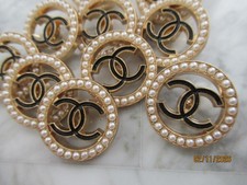 CHANEL 10 BOTTONI 24MM nero