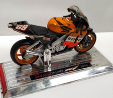 MOTORAMA USATO 1:18 DIE CAST MOTO HONDA RCV 211 2005 #69 N. HAIDEN    EDI 3 MOTO