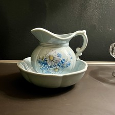 Vintage McCoy Pottery 7528