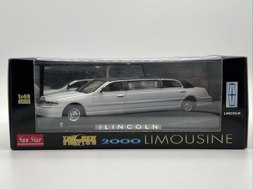 Lincoln limousine 43 - limousine, (2000)