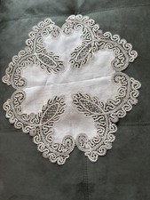 Centrino Tombolo Interamente Lavorato A Mano