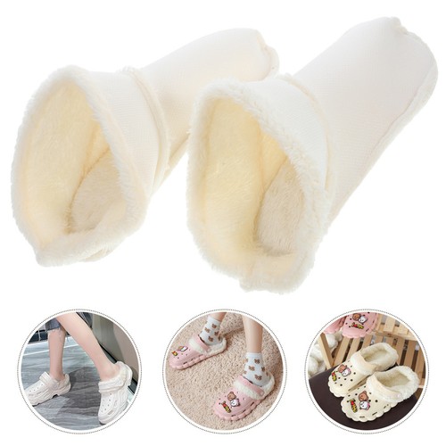 Paires chaussures peluche - chaussures,