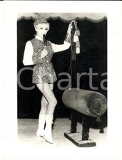 1960 ca EROTICA VINTAGE Showgirl con lecca-lecca - Foto BDSM