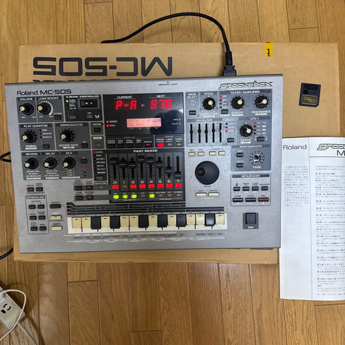 Roland 505 groovebox - roland, mc-505