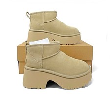 UK 5 | Ugg W Classic Ultra