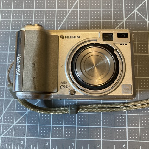 Fujifilm finepix e550 - finepix, *