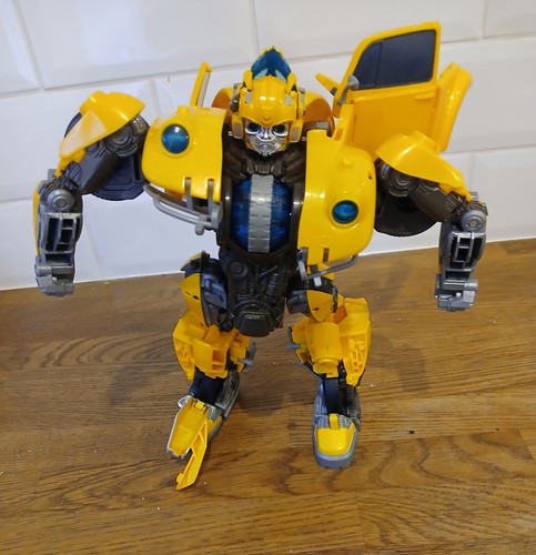 Hasbro transformers bumblebee - hasbro,