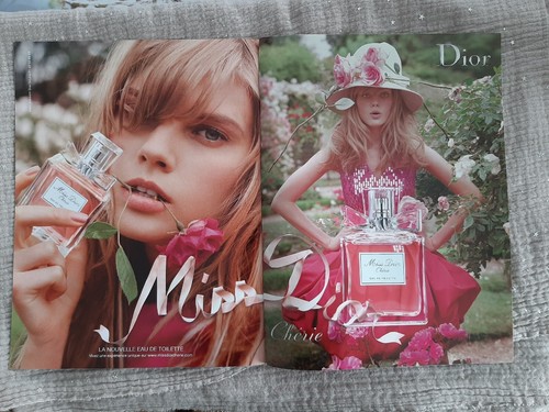 Publicité papier parfum - publicité,