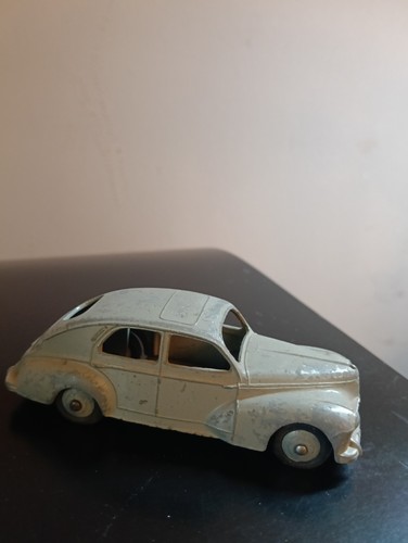 Voiture dinky toys - voiture,