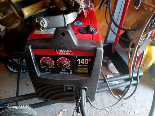 Red lincoln electric welder - lincoln,