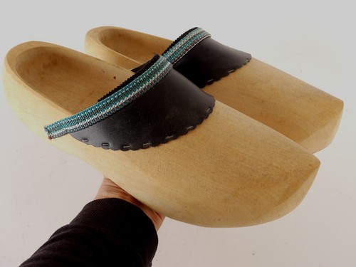 Scarpe legno fatte - legno, mano