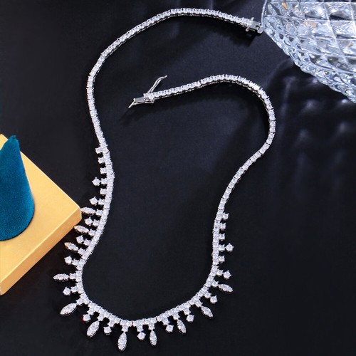 Collana con ciondolo - , tennis