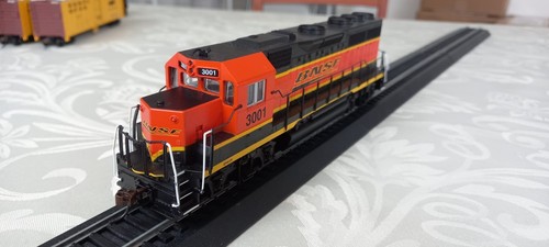 Bachmann emd gp40 - bachmann, bnsf
